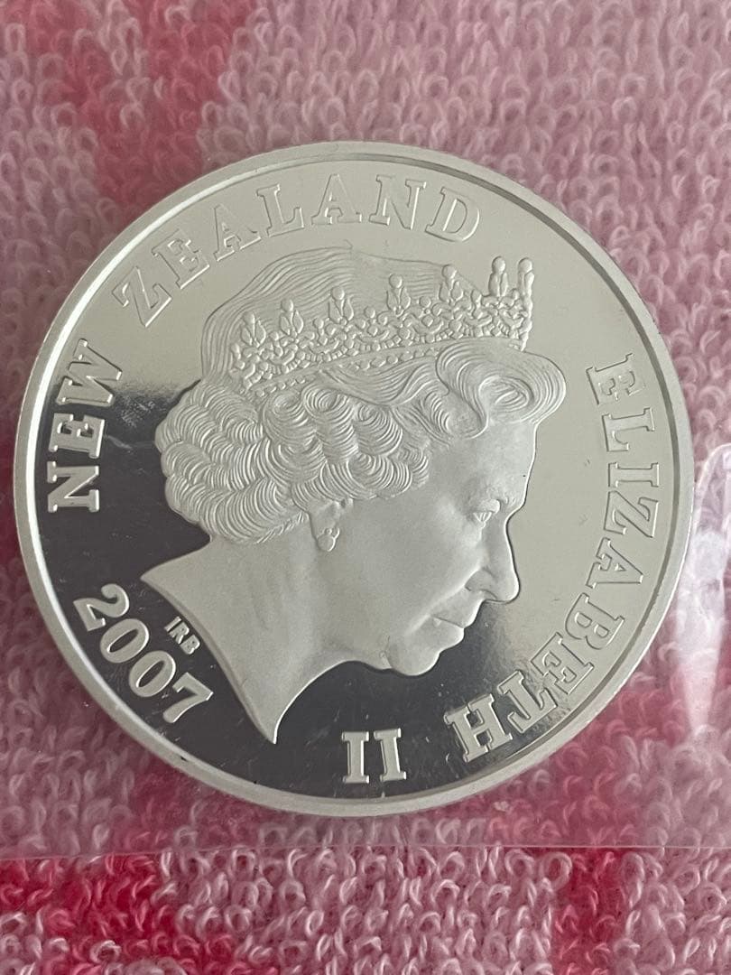 Aoraki/Mount Cook 1ドル銀貨 2007年 - メルカリ