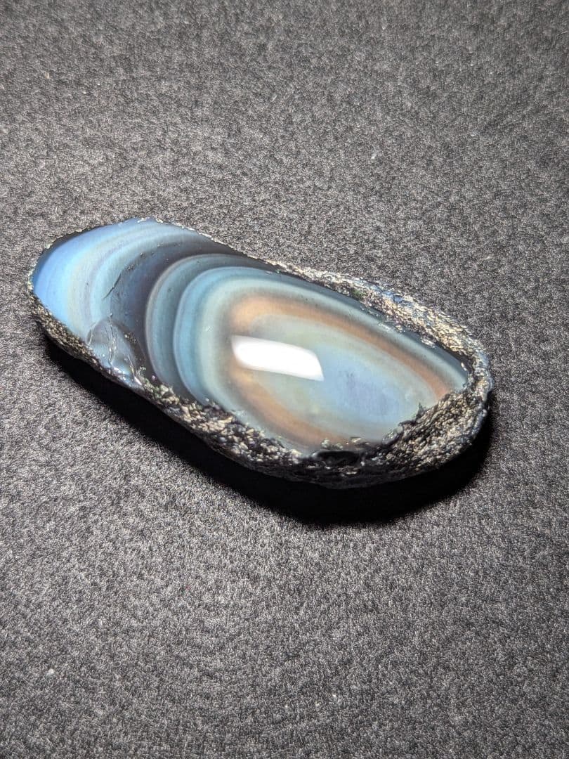 研磨品】十勝石玲瓏 北海道産レインボーオブシディアン 十勝石 玲瓏石