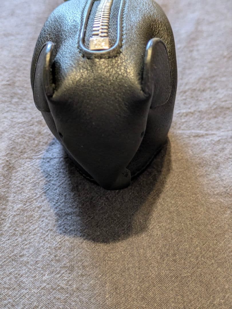 C*a様 【LOEWE】エレファント レザーケース チャーム(ブラック)