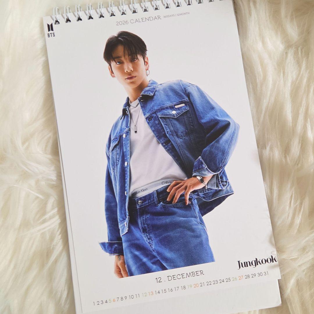 BTS JUNGKOOK グク 2026～2027プレミアカレンダー&ステッカー - メルカリ
