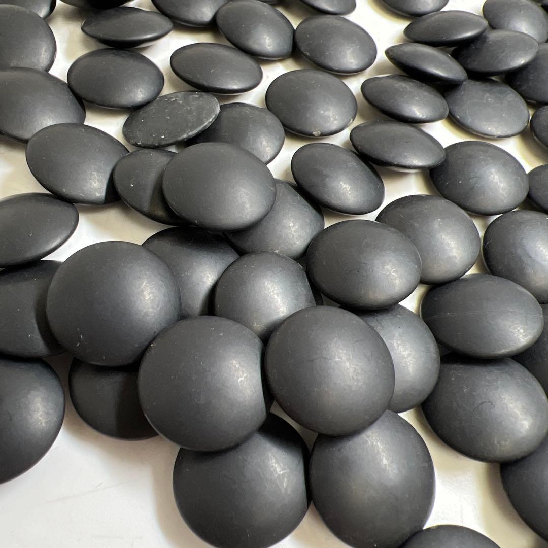 日向産スワブテ那智黒碁石　木箱付　1892g 東Y7-0912①