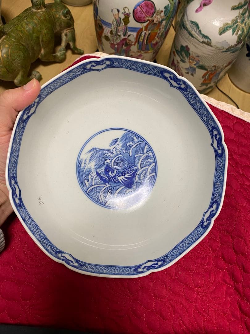 清朝 青い波と魚の絵柄の八角皿