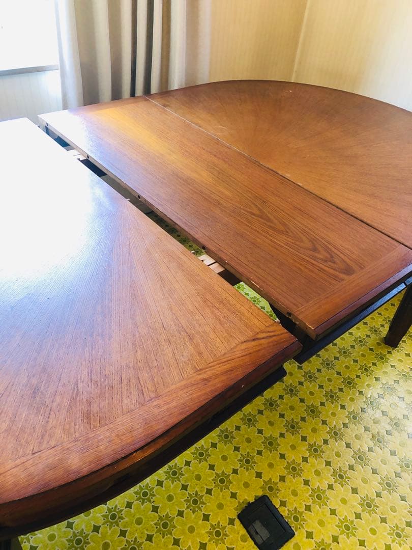 出た！！アンティーク　エクステンション　木製楕円形ダイニングテーブル 伸縮可能