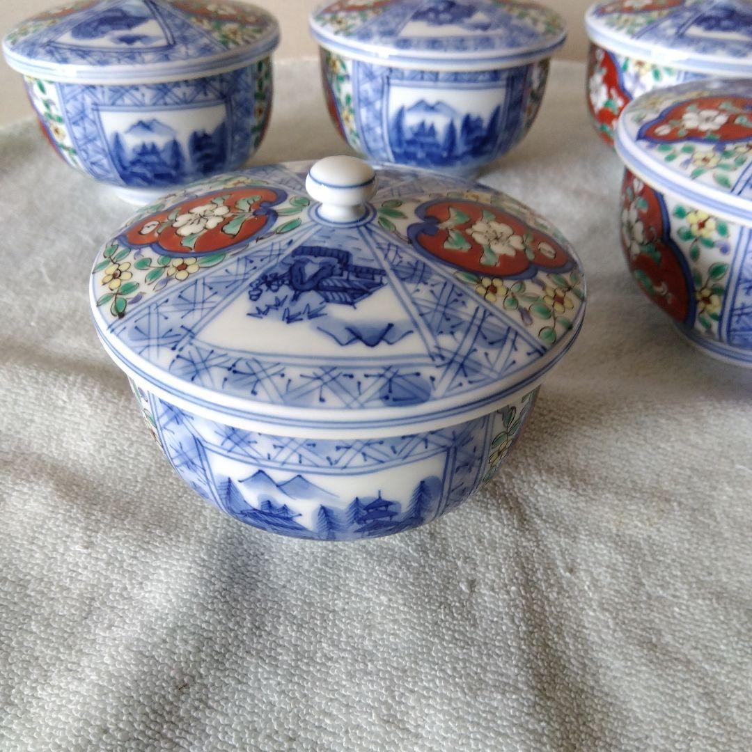 華山萬右衛門作　染錦草花間取山水蓋付湯呑揃