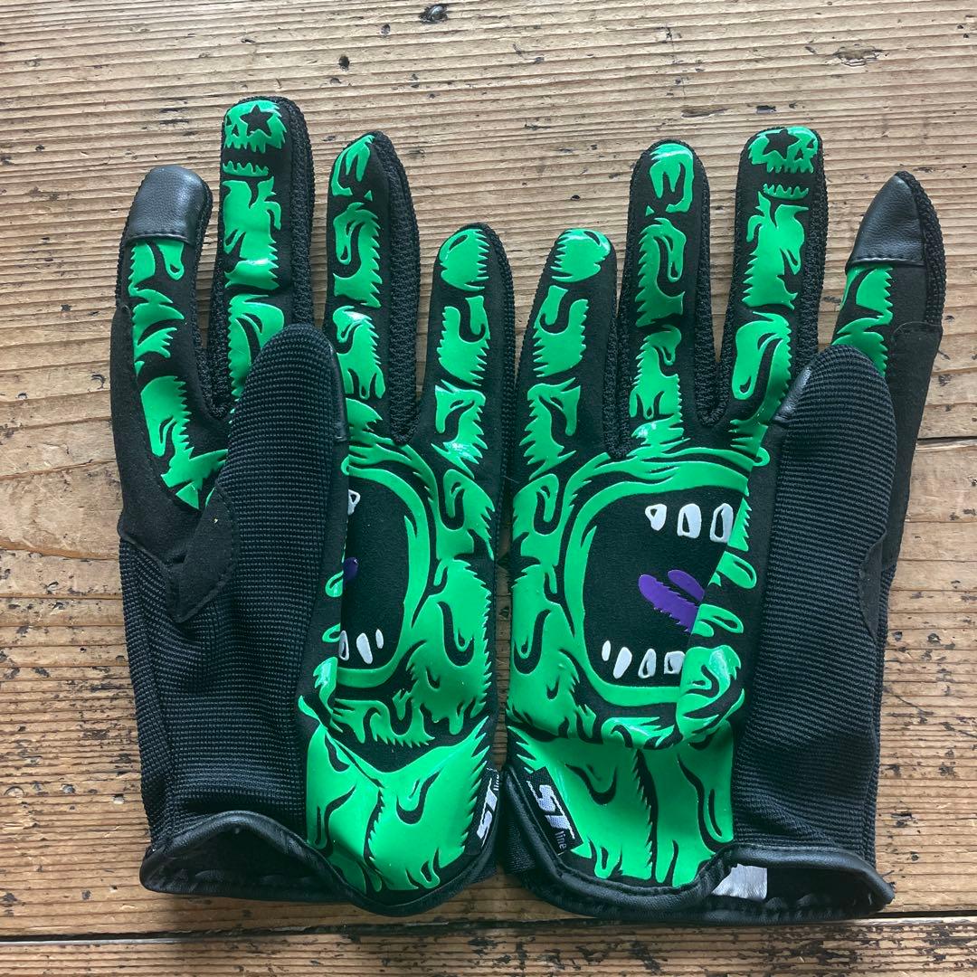 新品 サンタクルーズ x MxMxM スクリーミングハンドグローブ 黒緑