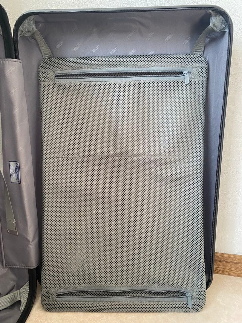 RIMOWA ブラック キャリーケース 63L