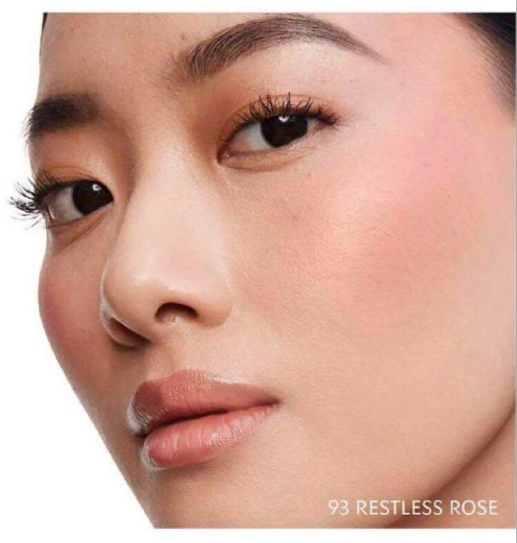 （新品）イヴ サンローラン　メイクミーブラッシュパウダー 93 レストレス ロゼ