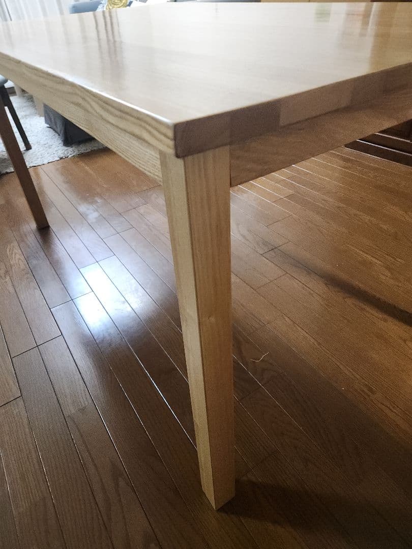 無印良品ダイニングテーブル４人掛け。