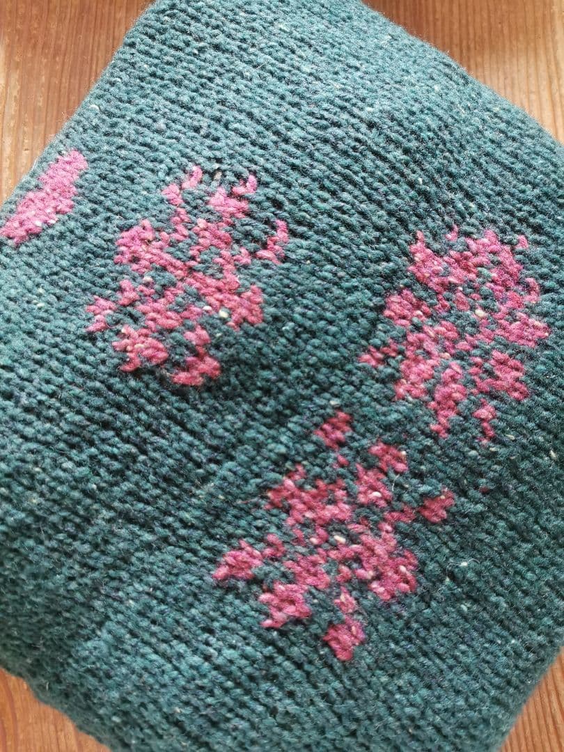 ヴィンテージドイツ メリノツィードニット棒針手編みハート＆蜂柄 中綿