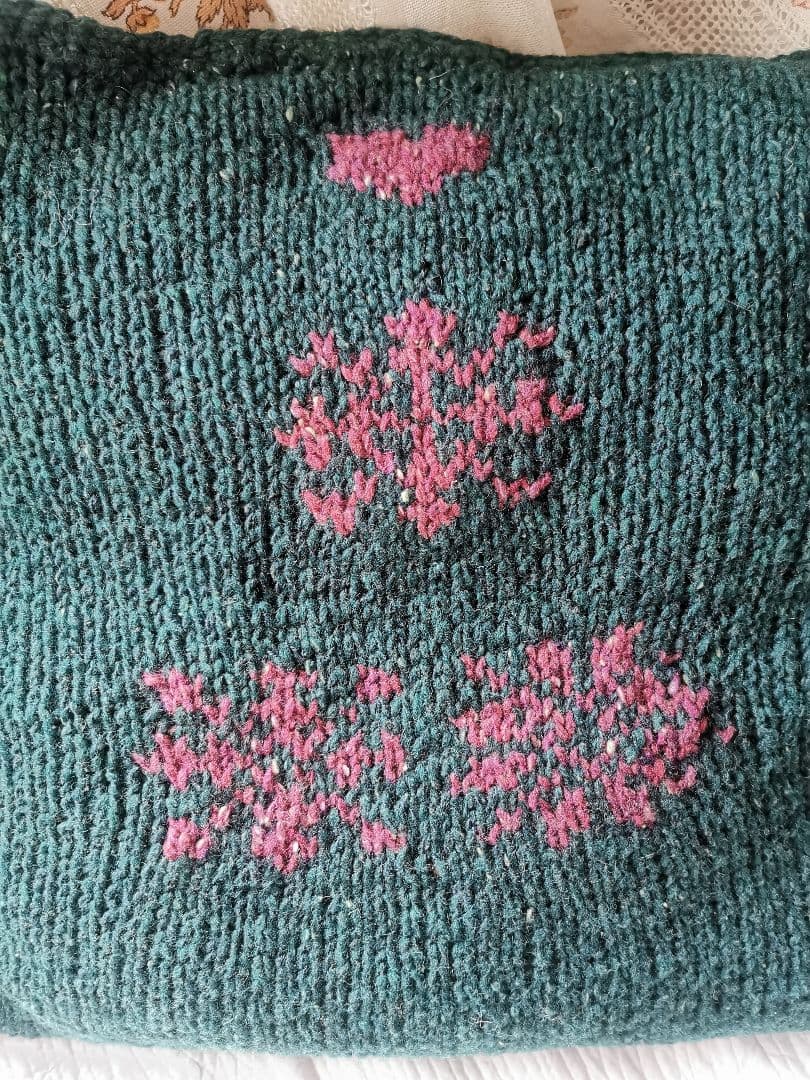 ヴィンテージドイツ メリノツィードニット棒針手編みハート＆蜂柄 中綿