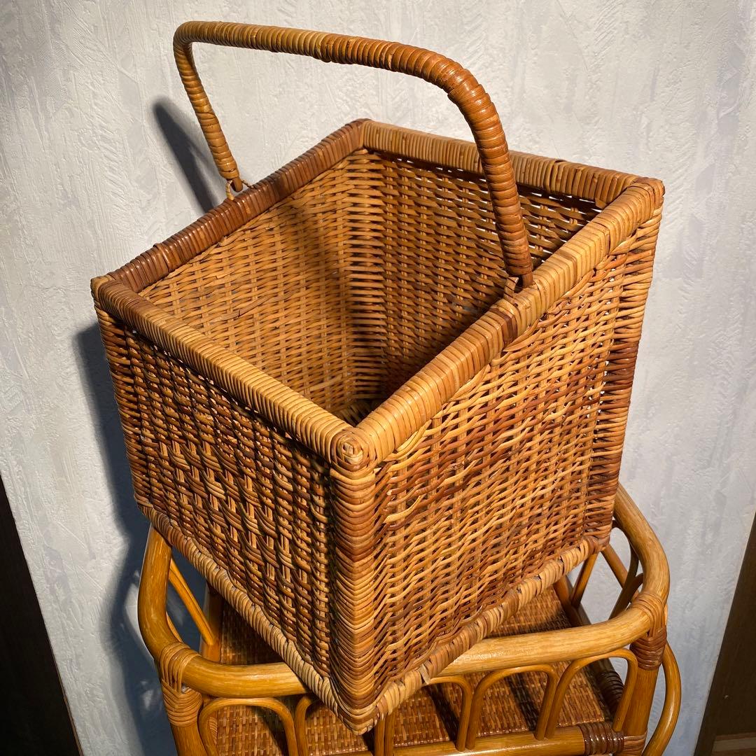 ラタン 脱衣籠 ラック 収納 家具 アンティーク アジアン ワゴン レトロ