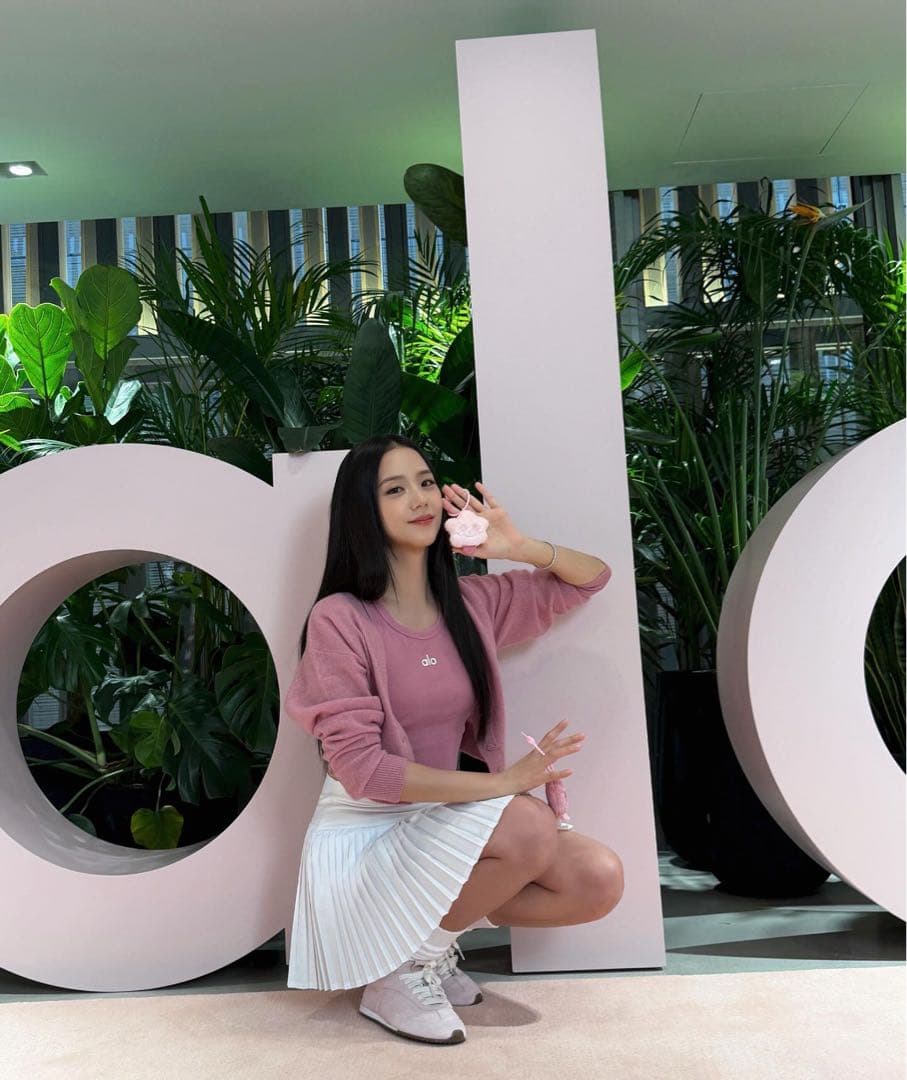 BLACKPINK ジス alo コラボ シューモン キーホルダー 限定モデル