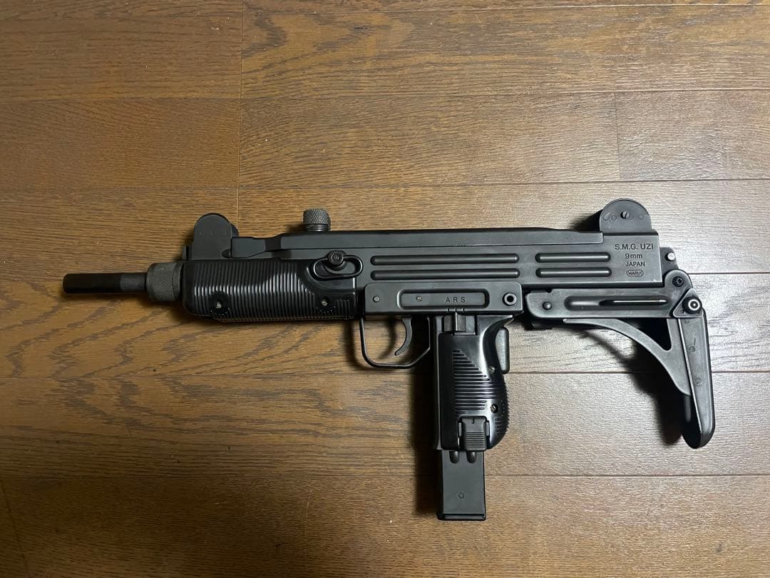 東京マルイUZI ウージーSMG 9mm x 19 電動ガンレア廃盤品！