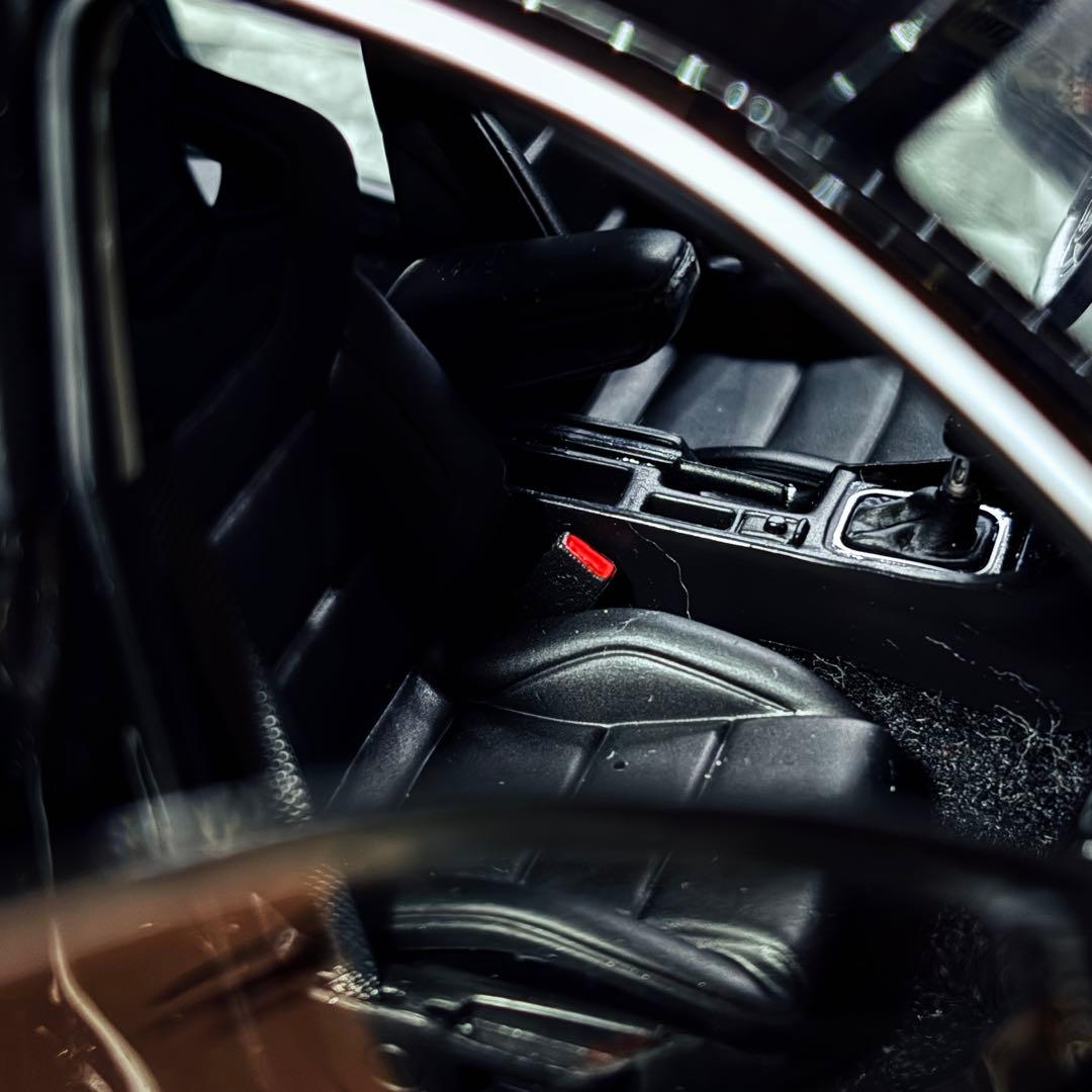 ディーラー特注 1/18 ミニチャンプス アウディ RS4 (B7)