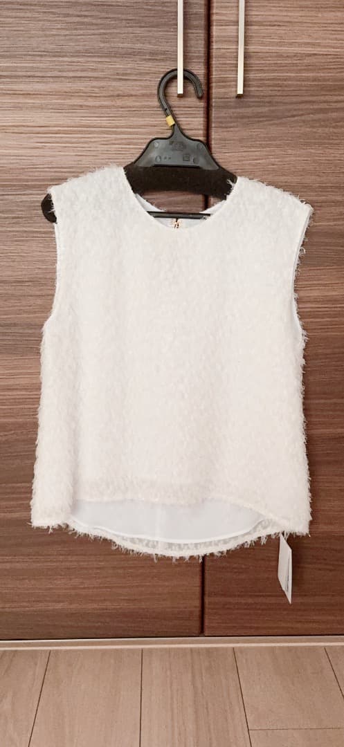 【新品・タグ付】Apuweiser-riche フレンチスリーブふわもこトップス