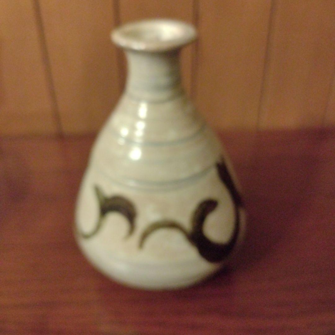 李朝　鶏龍山徳利 李朝鶏龍山絵刷毛目草文お預け徳利 Yi Dynasty Keiryuzan painted w