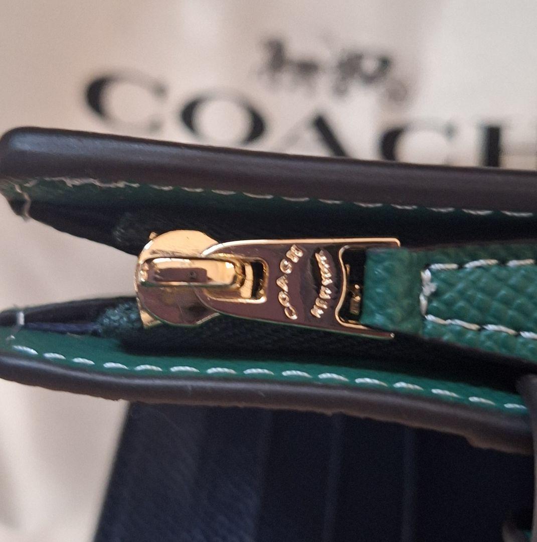 超美品 COACH 財布 グリーン