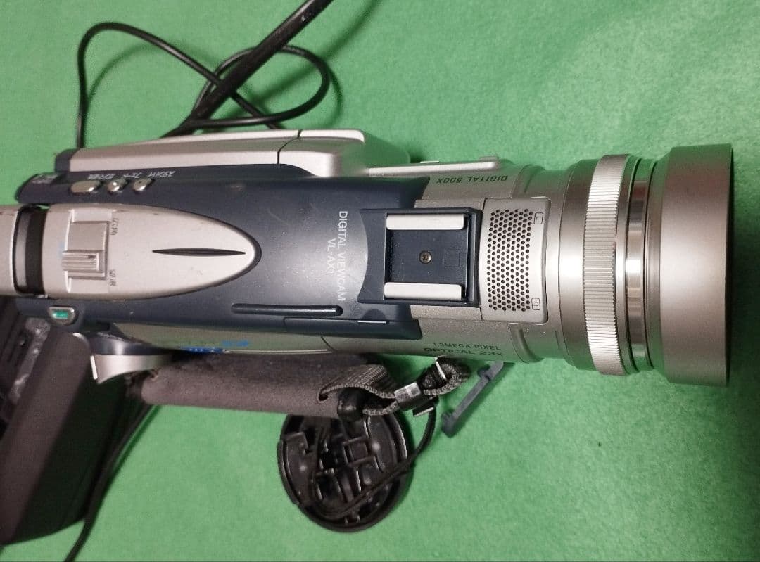 シャープ　MiniDV ビデオカメラ　 VL-AX1　動作良好　★録画再生◎