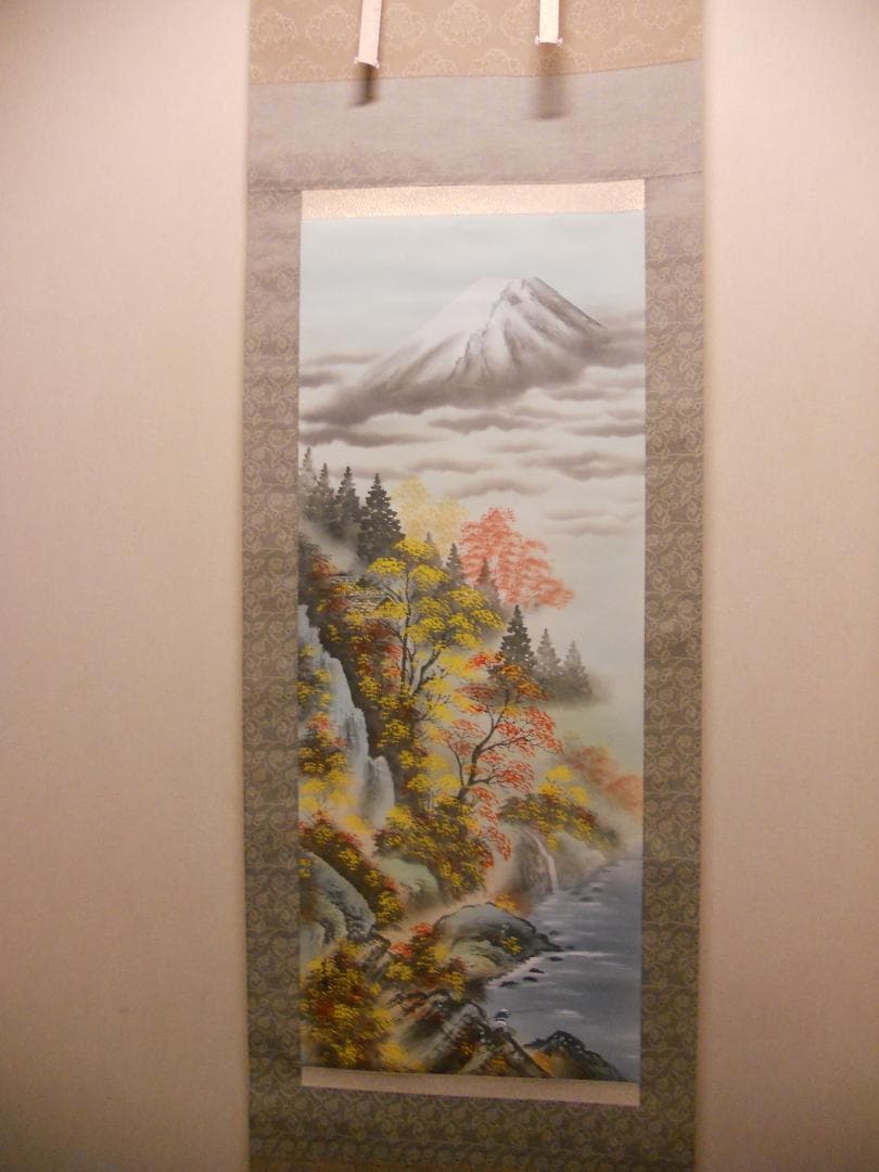 掛け軸 紫雲 富士秋景之図 絹本 希少 軸装 茶道具 掛軸 美品 です。