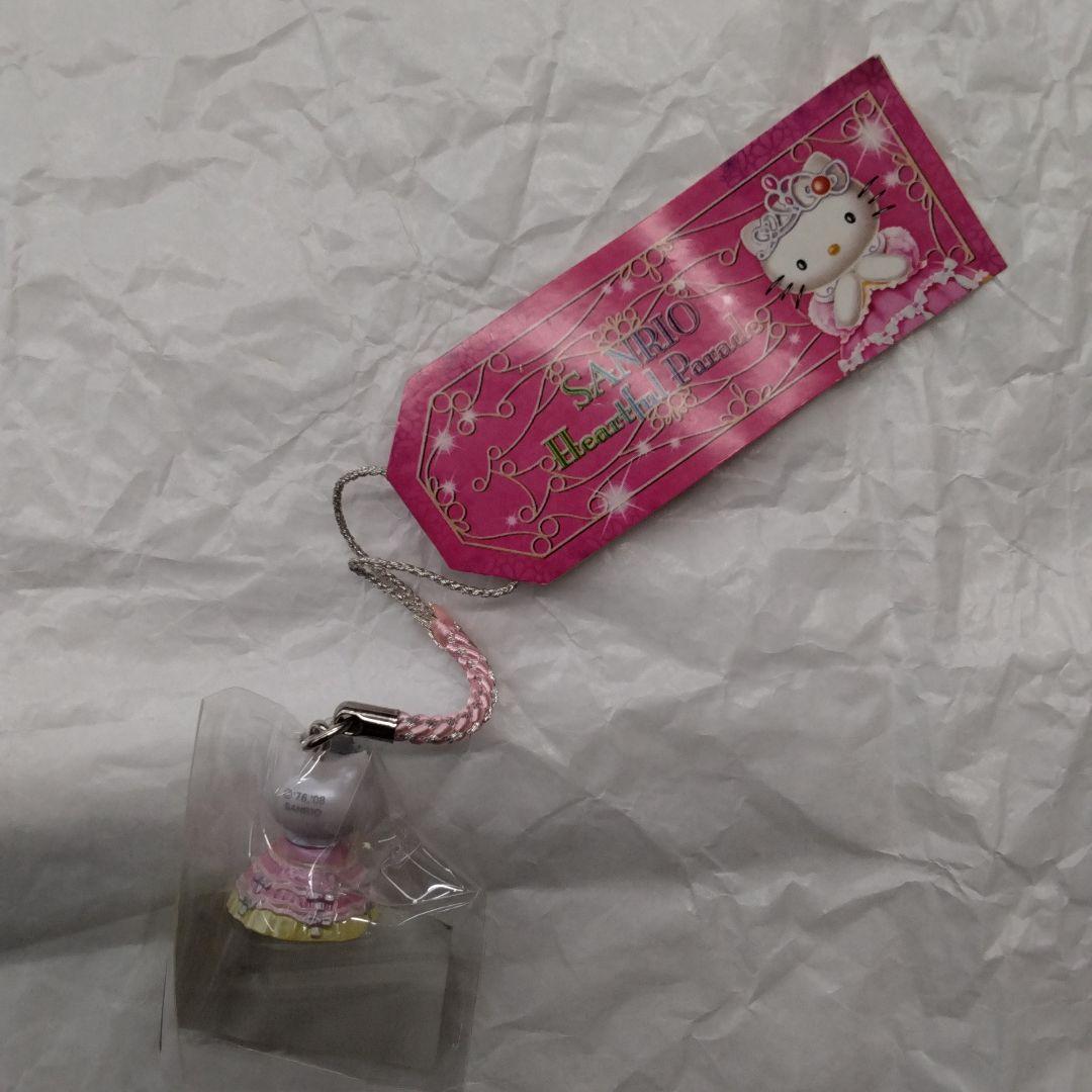 希少　ピューロランドオリジナルSANRIO ハローキティストラップ 1個