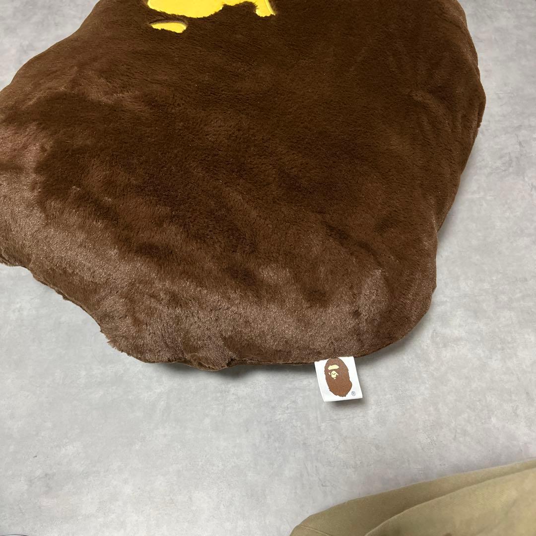 n*e様 APE クッション