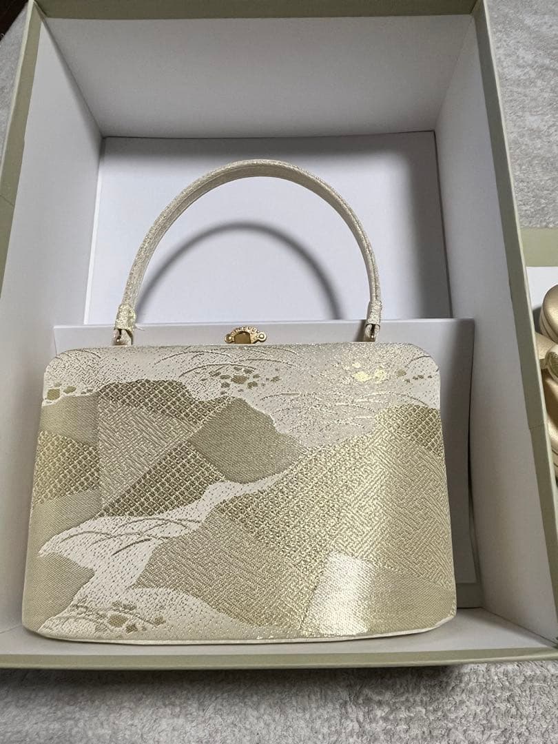 ゴールドバッグと草履セット