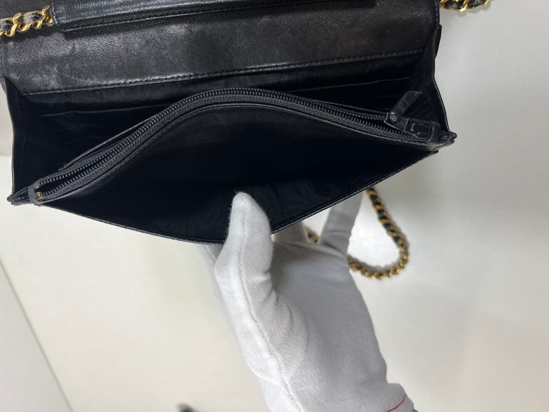 CHANEL ブラックレザー チェーンウォレット バッグ