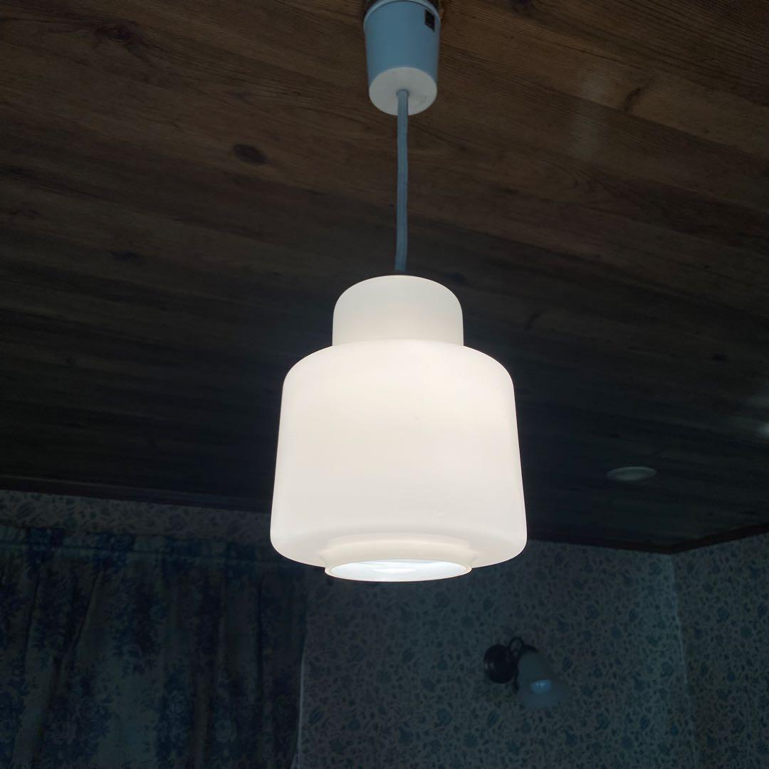 昭和レトロ　北欧風　ペンダントライト　ナショナル　乳白ガラス　照明 昭和レトロ 北欧風 ペンダントライト ナショナル 乳白ガラス 照明
