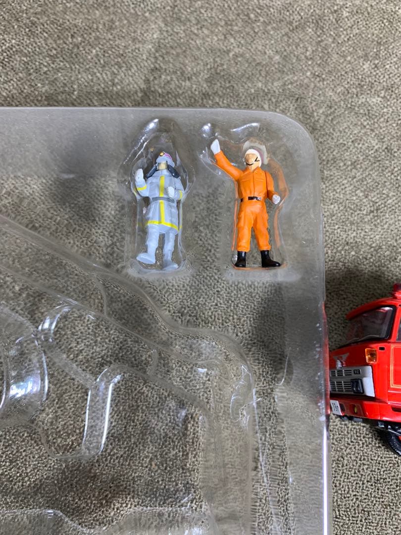 トミカリミテッドヴィンテージネオ LV-N24b 日野TC343型はしご付消防車