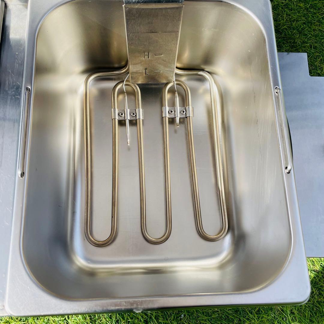 業務用 電気フライヤー 2槽タイプ／バスケット1個／動作良好