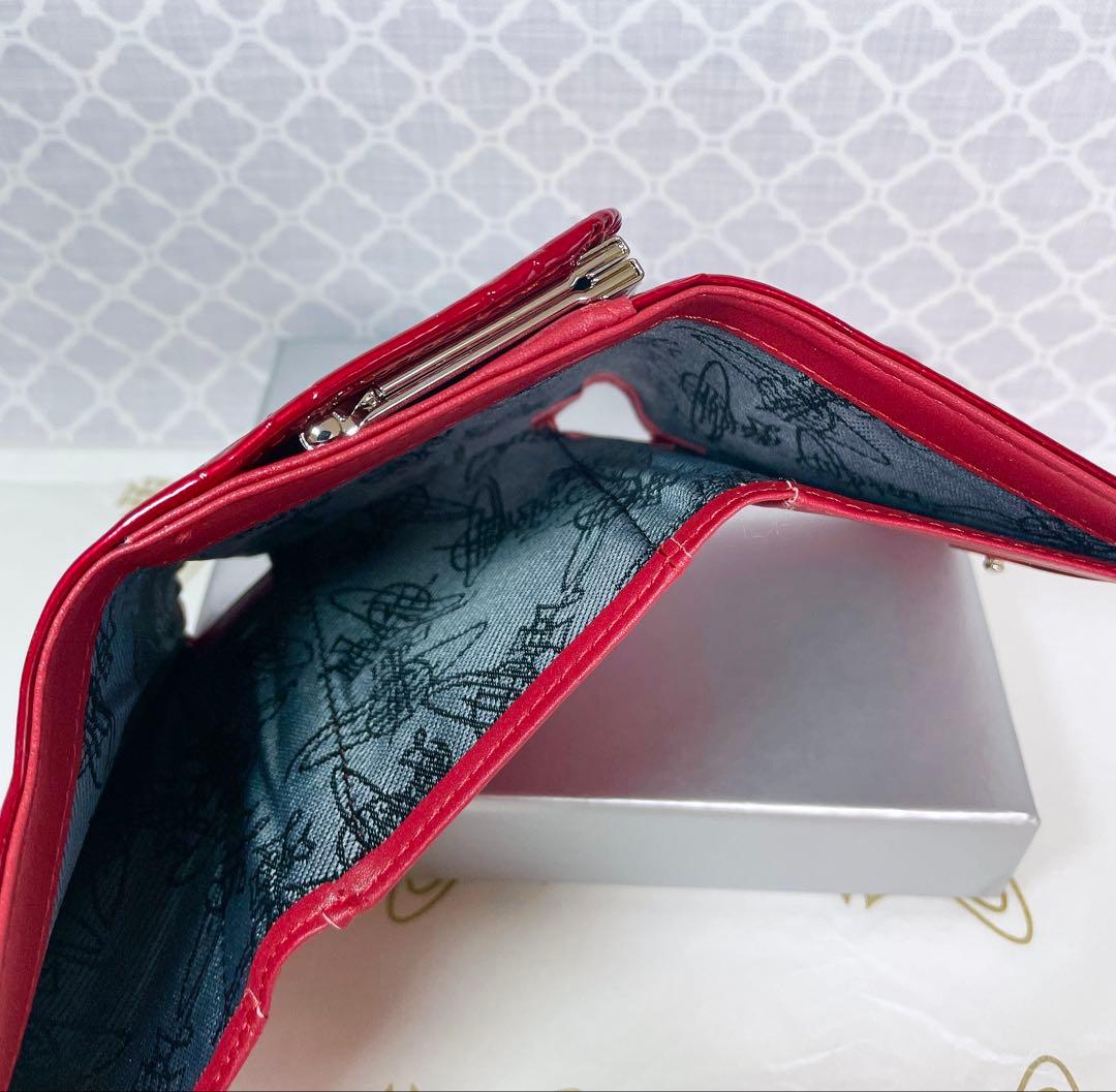 内側に素敵な柄あり✨️】Vivienne Westwood 3折財布 エナメル赤