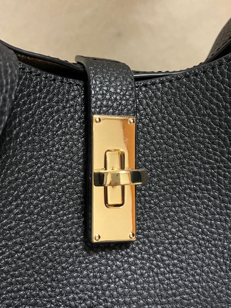 Chance チャンス メタリックアクセントバケットバッグ - ブラック