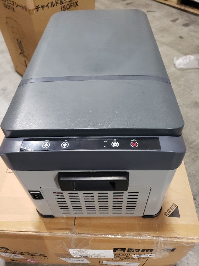 静音設計 クーラーボックス 12V/24V/AC対応