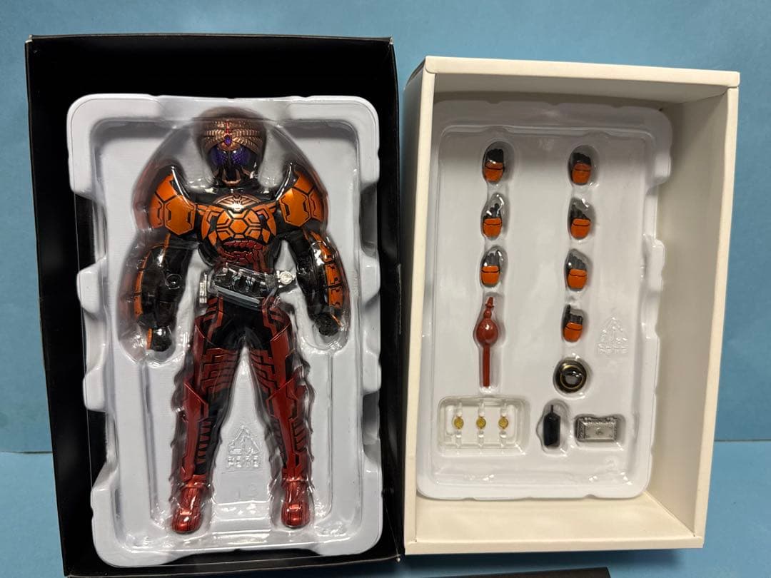 フィギュアーツ真骨彫　仮面ライダーオーズブラカワニ