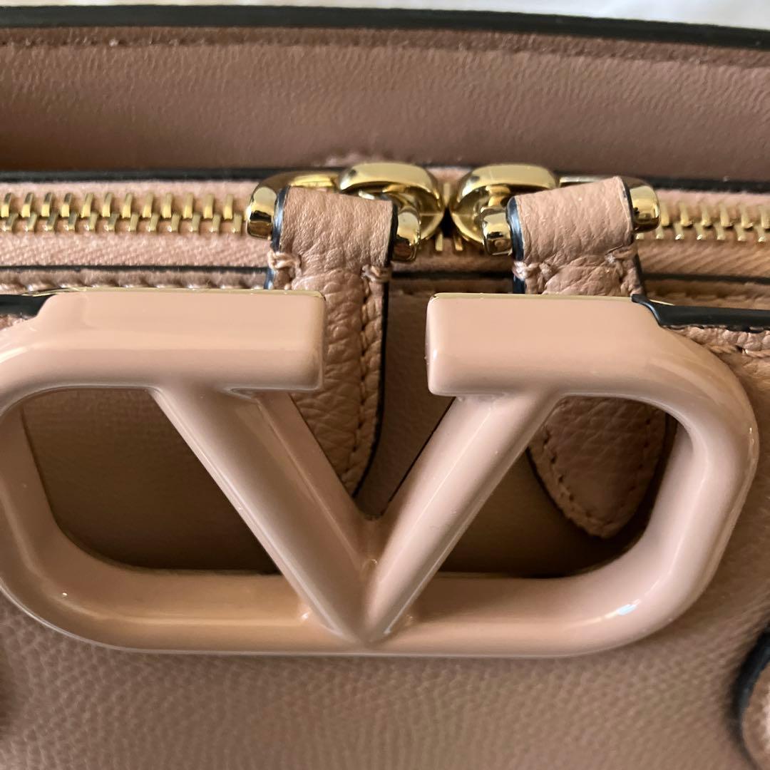 VALENTINO ピンクベージュ ハンドバッグ