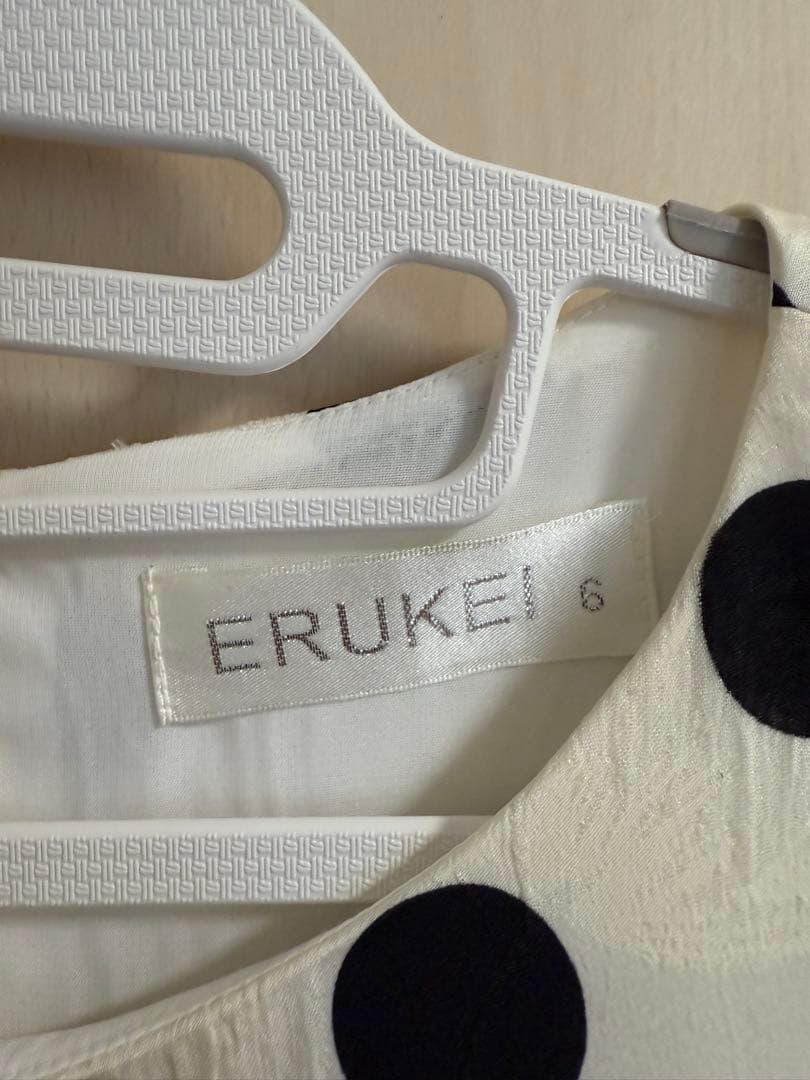 エルケイドレス　ドット柄フレアドレス