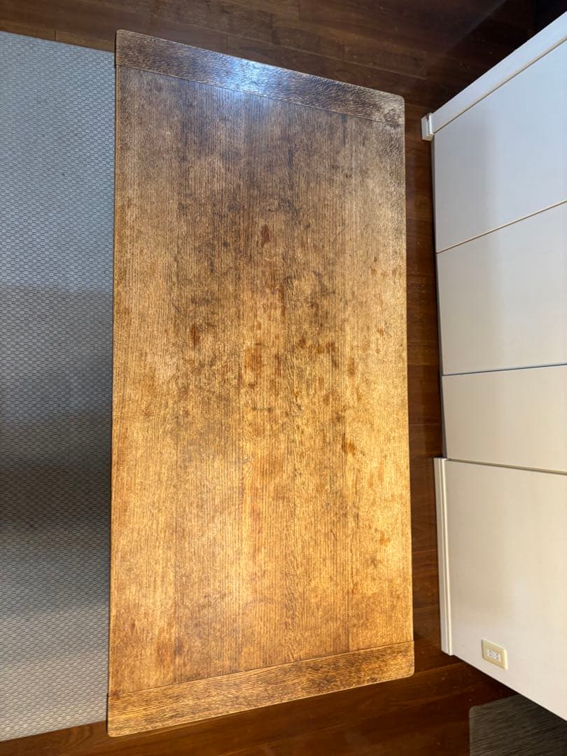 アンティーク調ダイニングテーブル