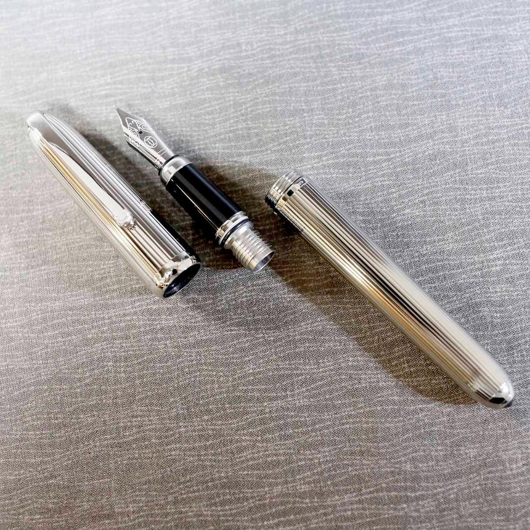 Cartier】万年筆 ルイ カルティエ プラチナフィニッシュ ゴドロン