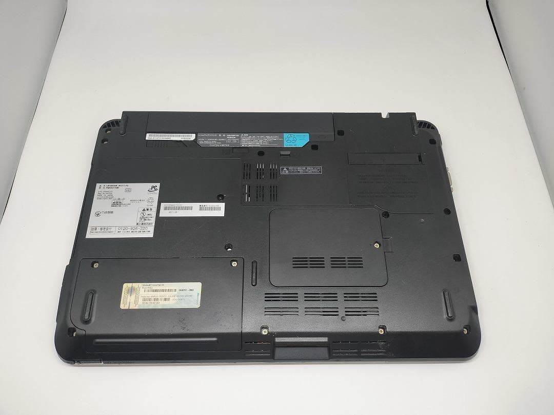 FUJITSU】爆速 Core i7/新品SSD256GBノートパソコンB12