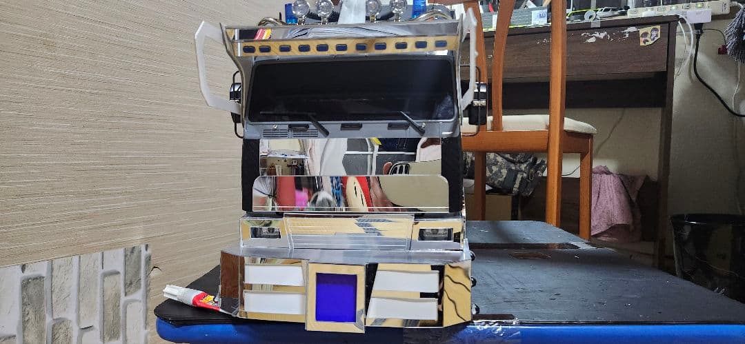 タミヤ1/14 トラック　デコトラ　自作バンパー追加します！makuです！