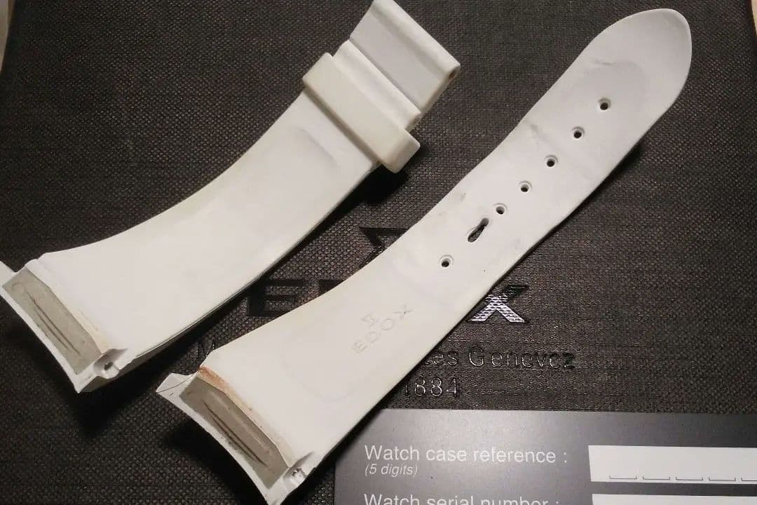 EDOX ■ホワイトスタッズラバーベルト ■定価24200円■クロノオフショア1