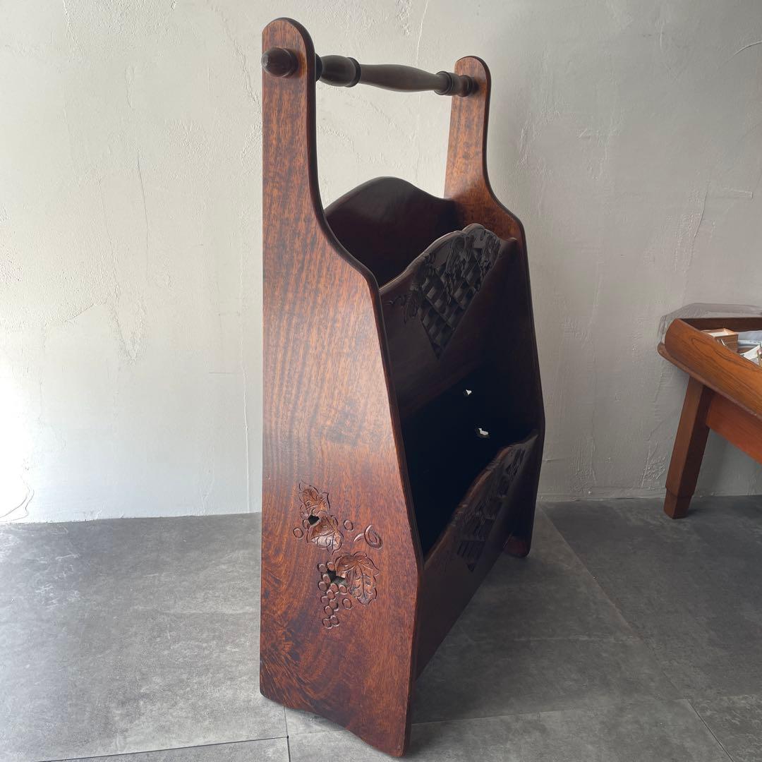 吉川　木製　彫刻　マガジンラック 薄型　スリム　ダークブラウン 2段