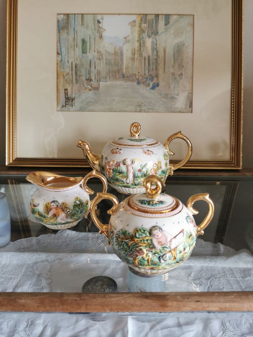 アンティーク カポディモンティ 手描手彩色 天使ティーカップ2客セット