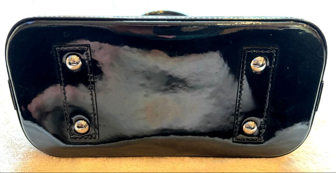 ルイ ヴィトン ヴェルニ アルマBB ハンドバッグ ショルダーバッグ エナメル黒