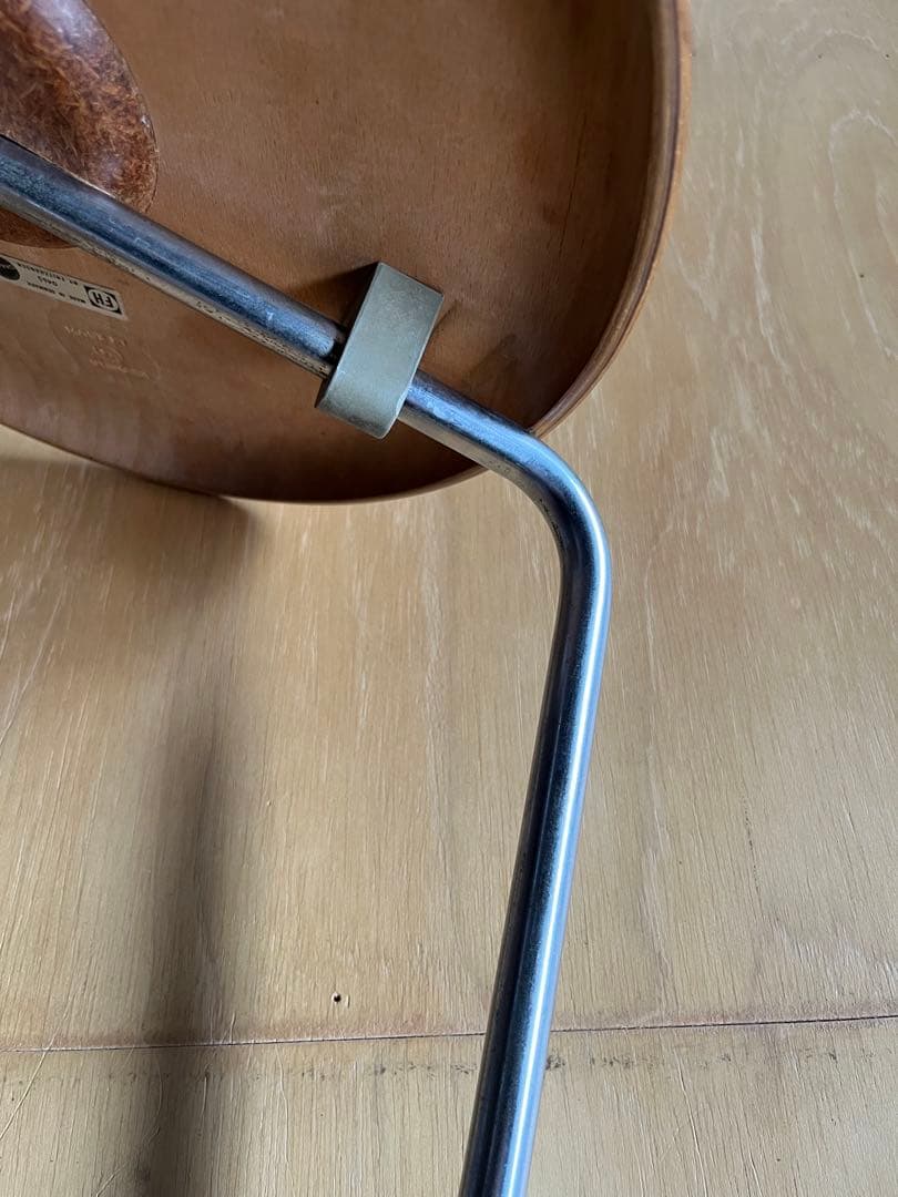 スツール Arne Jacobsen 3170 Teak FRITZ HANSEN