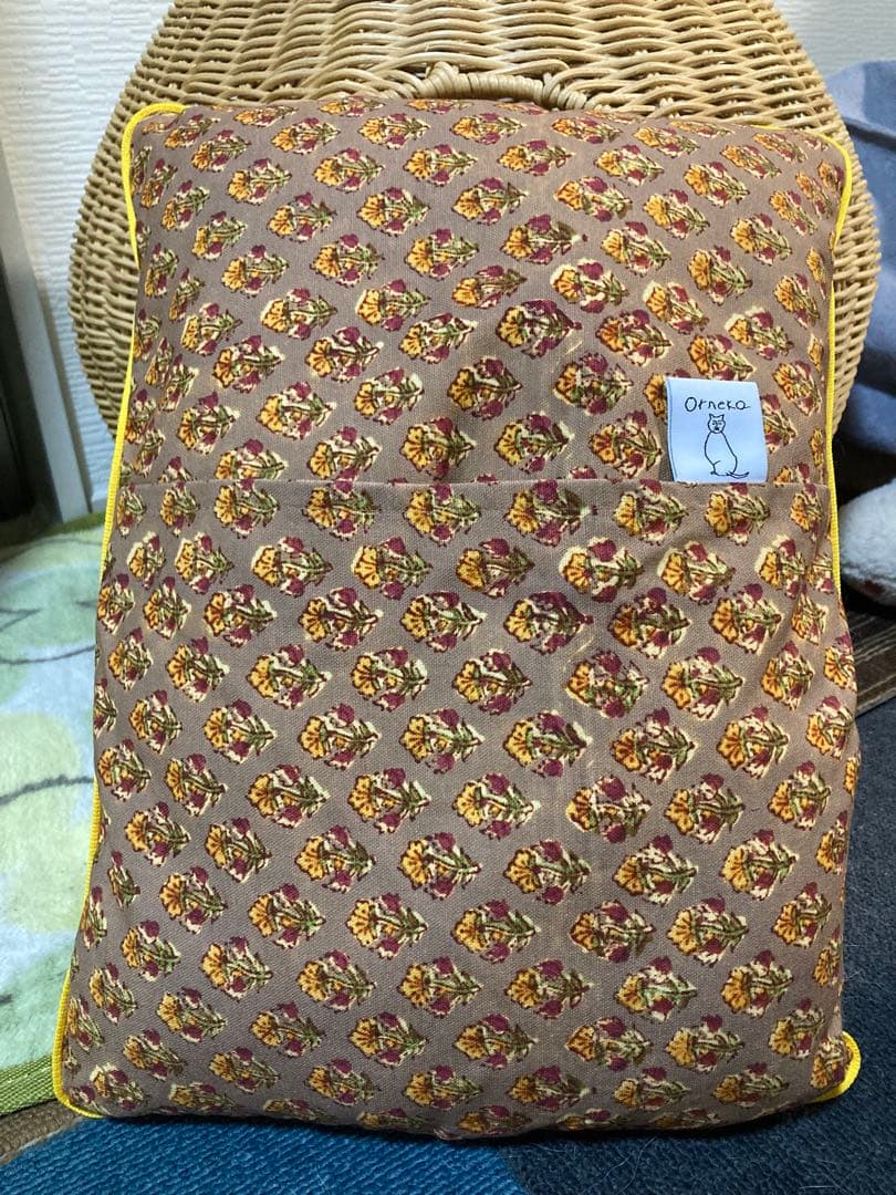 オルネコ ガーリックネコハウス ラタン クッション付