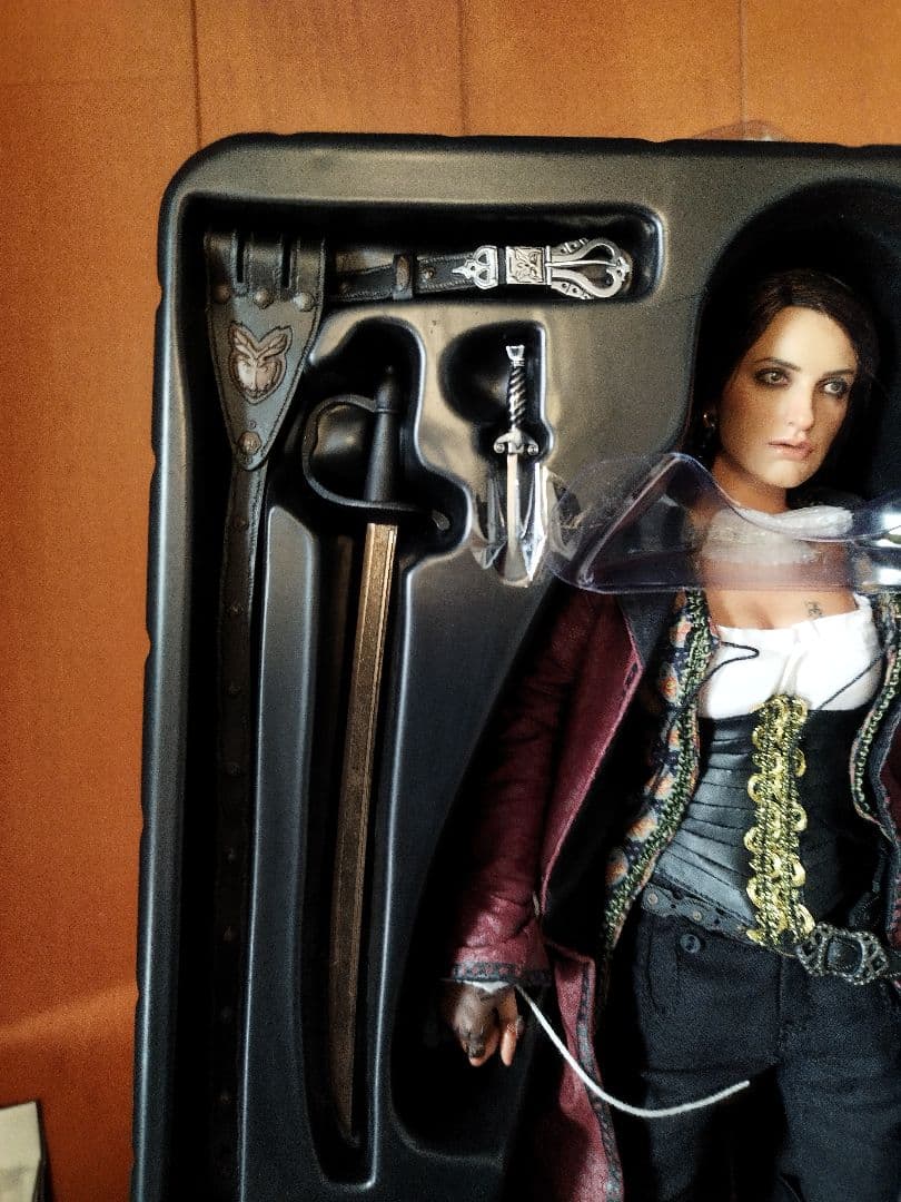 ホットトイズ パイレーツ・オブ・カリビアン アンジェリカ Angelica