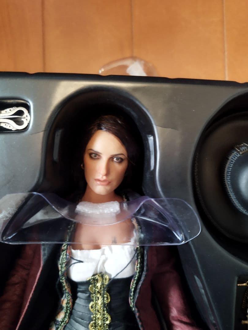 ホットトイズ パイレーツ・オブ・カリビアン アンジェリカ Angelica