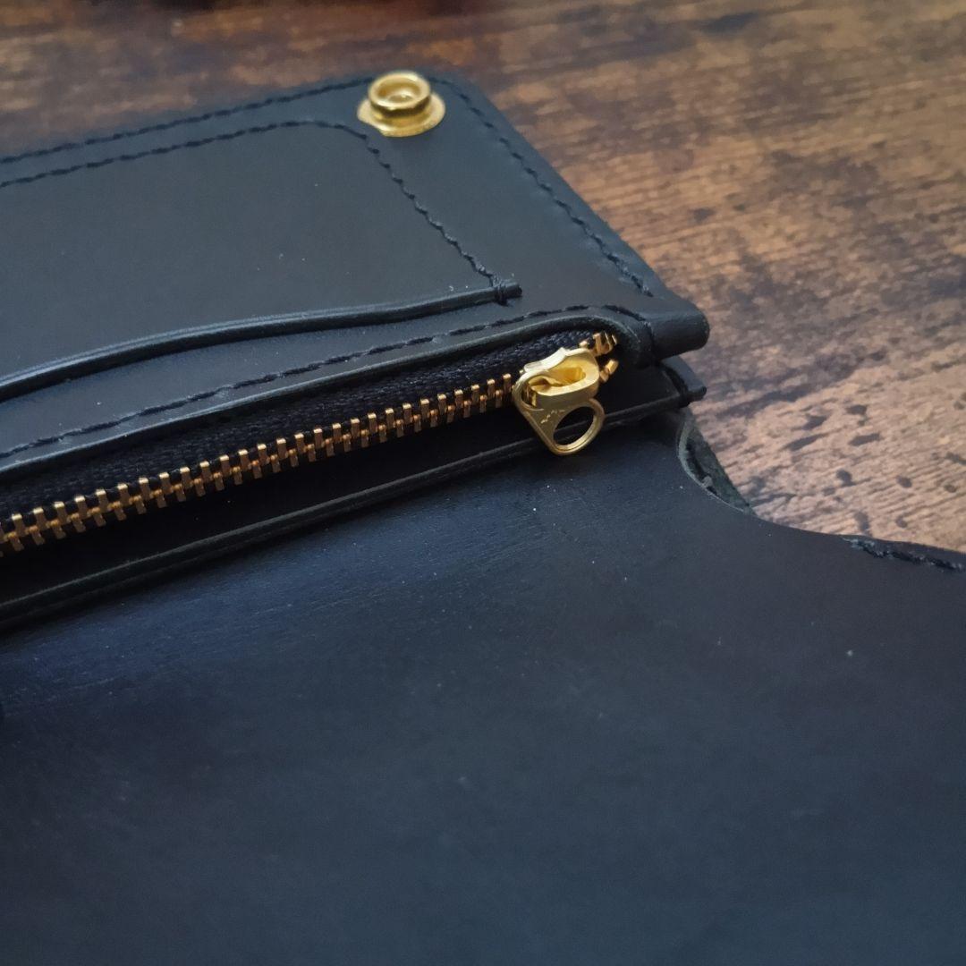 ★お札を折らず収納★【国産　姫路レザー】ミドルトラッカーウォレット