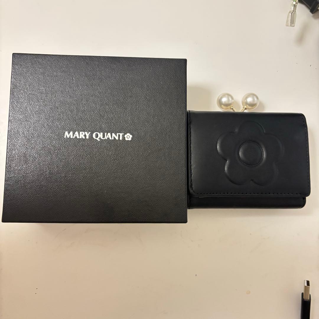 美品 箱付き❣️MARY QUANT 2つ折り財布 花柄 パール